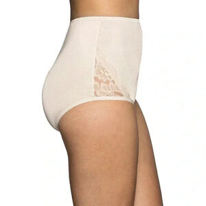 NWT‎ Vanity Fair Set of #2 Perfectly Yours Lace Nouveau Brief Women’s 11/4XL